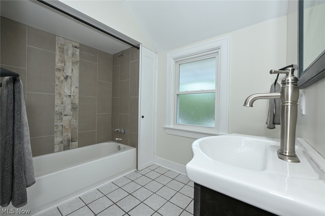 Lorain Villas - Residential