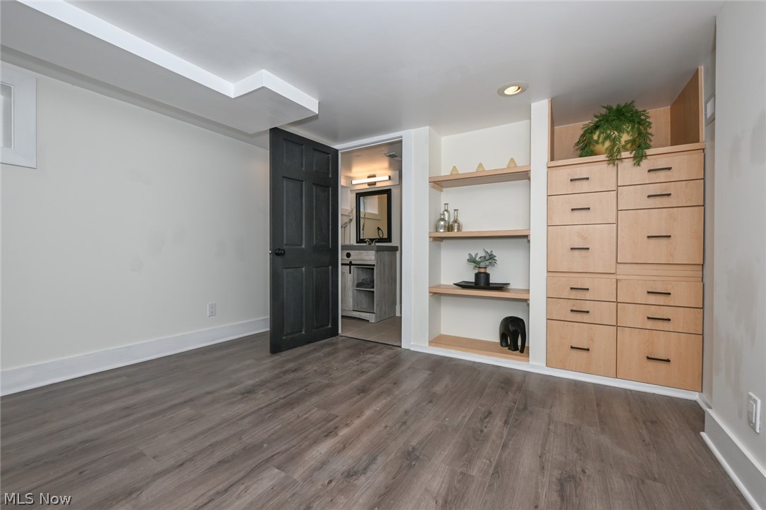 Lorain Villas - Residential