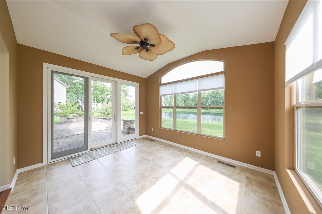 38784 Bradford Lane, Avon, Ohio image 16