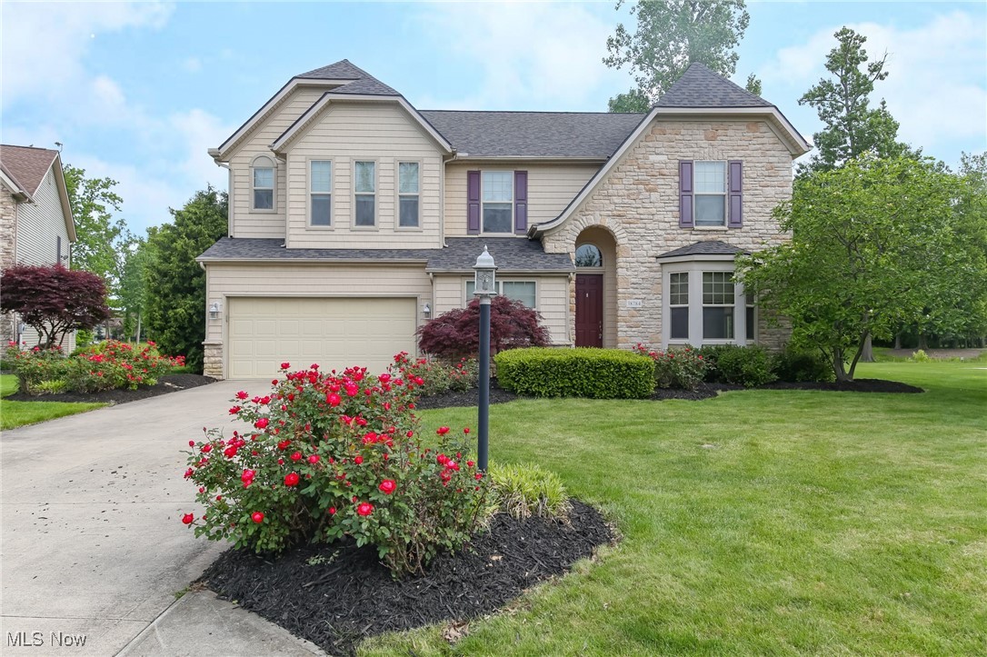 38784 Bradford Lane, Avon, Ohio image 1