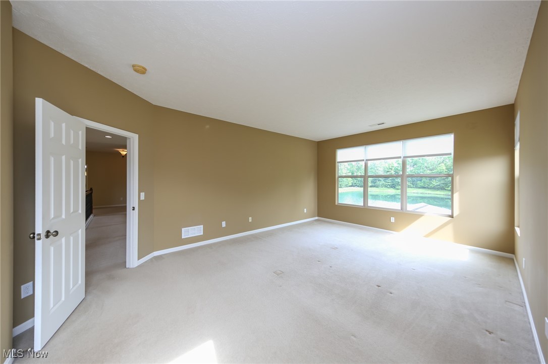 38784 Bradford Lane, Avon, Ohio image 27