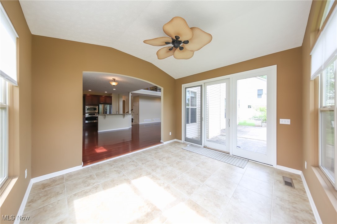 38784 Bradford Lane, Avon, Ohio image 17