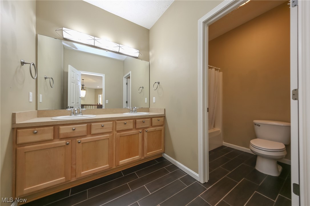 38784 Bradford Lane, Avon, Ohio image 36