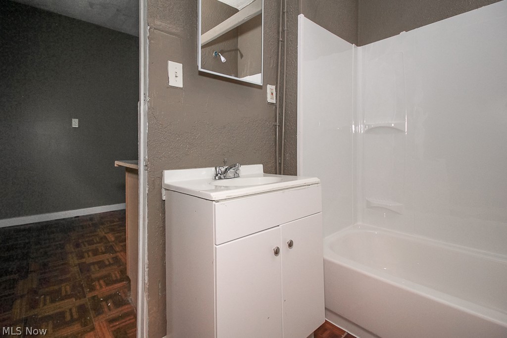 G W Packler & S W Johnson Resu - Residential Income