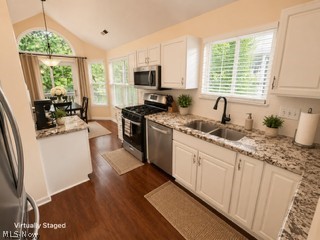 Vista Homes - Residential