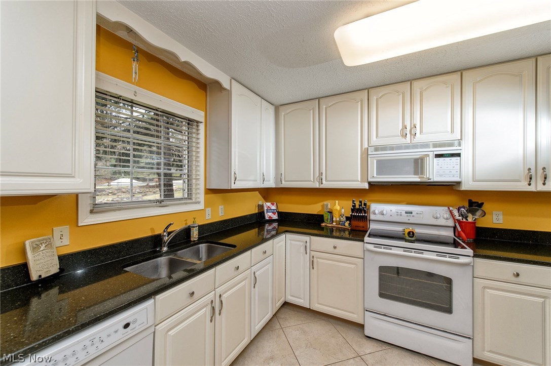 Belden Park Condo - Residential