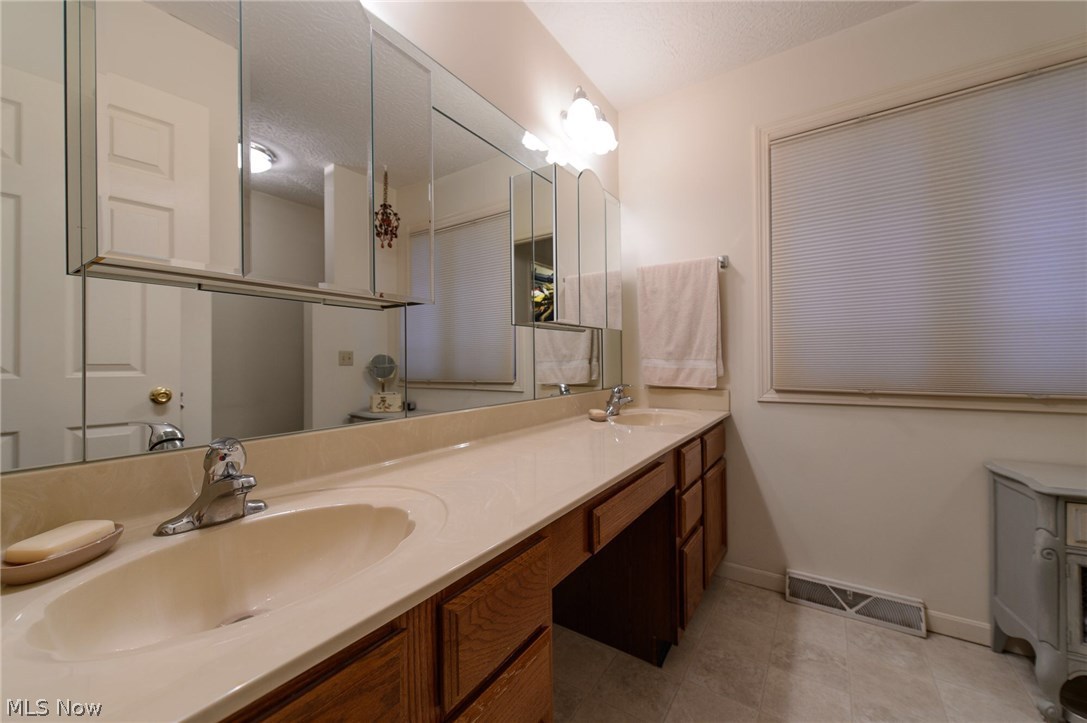 Belden Park Condo - Residential