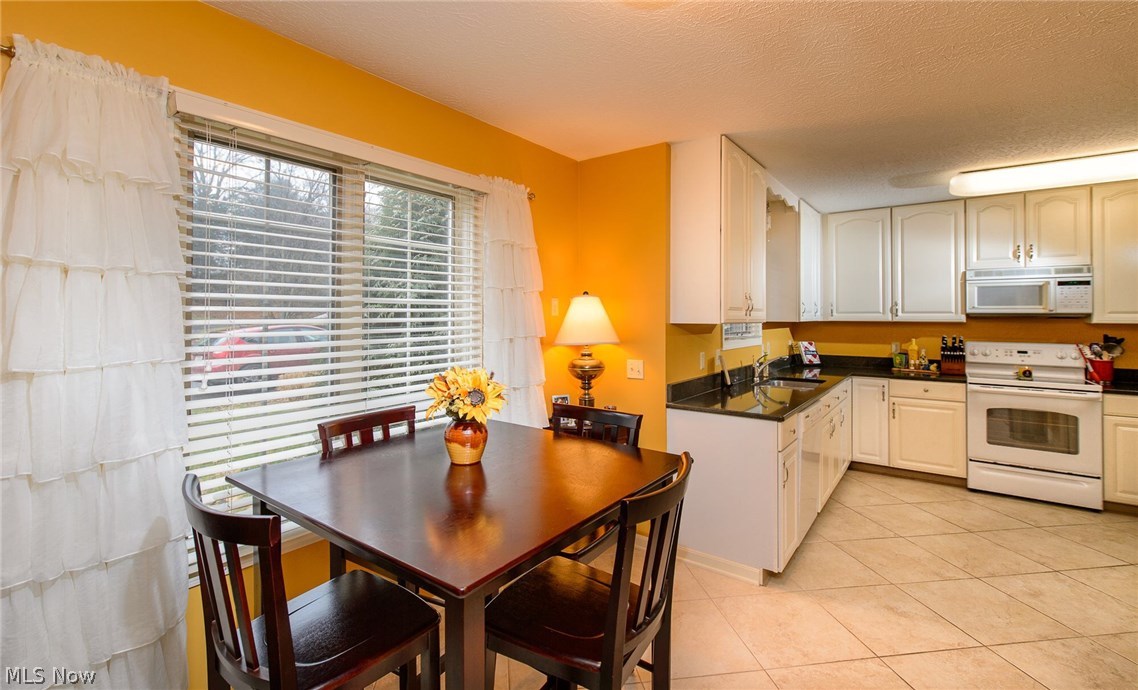 Belden Park Condo - Residential