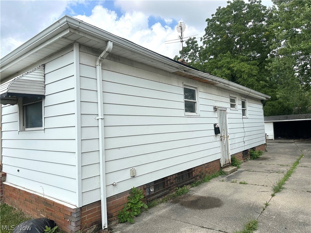 4549 Lee Road