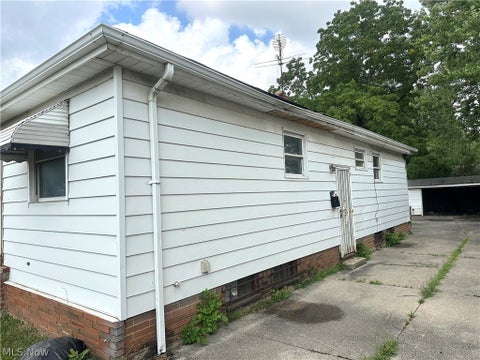 Tiny photo for 4549 Lee Road, Cleveland, OH 44128 (MLS # 5238938)