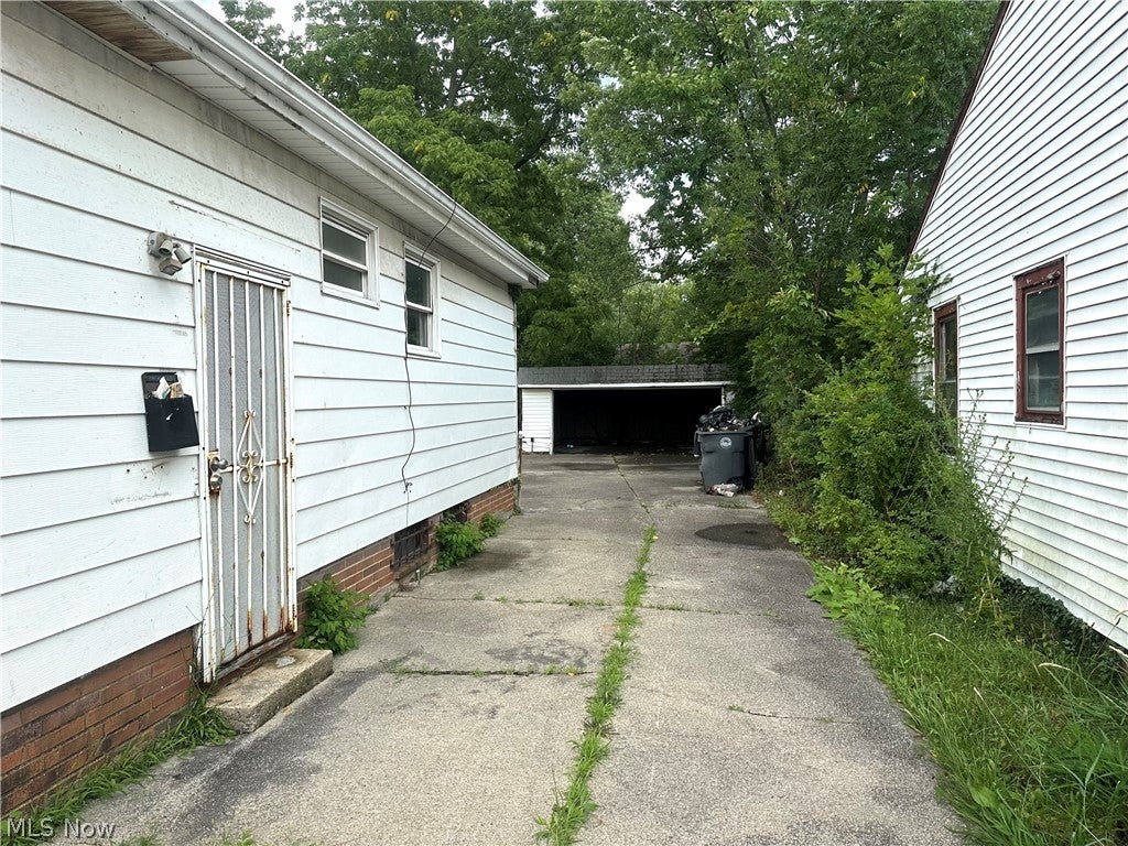 4549 Lee Road