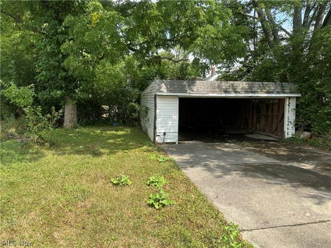 Tiny photo for 4549 Lee Road, Cleveland, OH 44128 (MLS # 5238938)