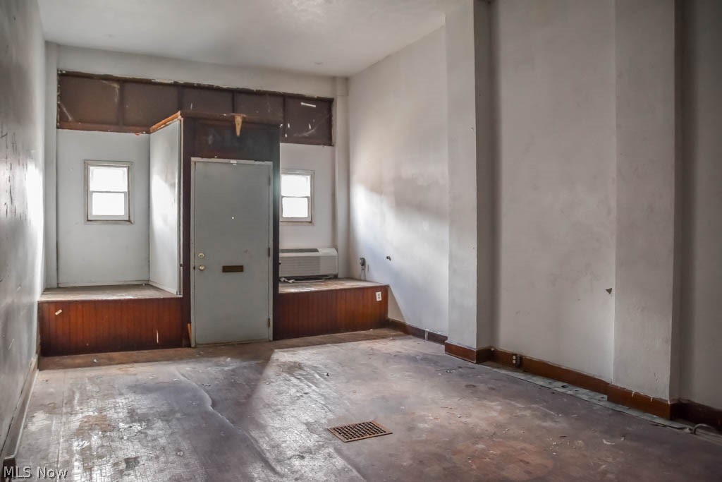 Cranwood Park - Commercial Sale