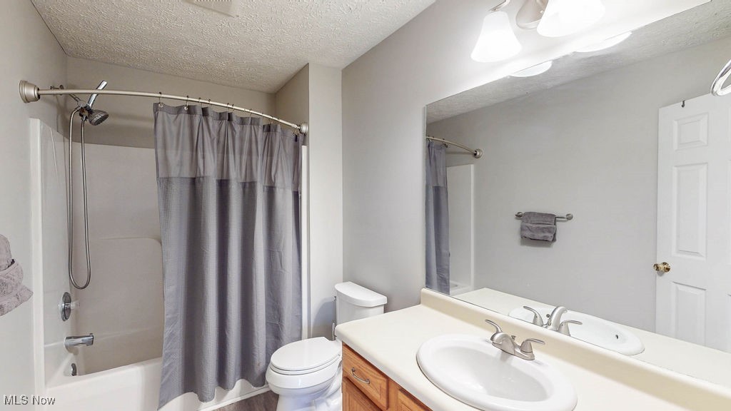 Windchimes/ Summit Condo Ph Vii - Residential