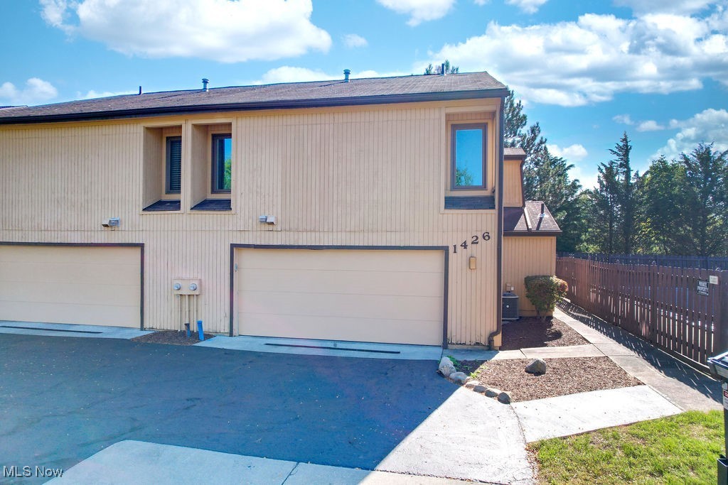 Windchimes/ Summit Condo Ph Vii - Residential