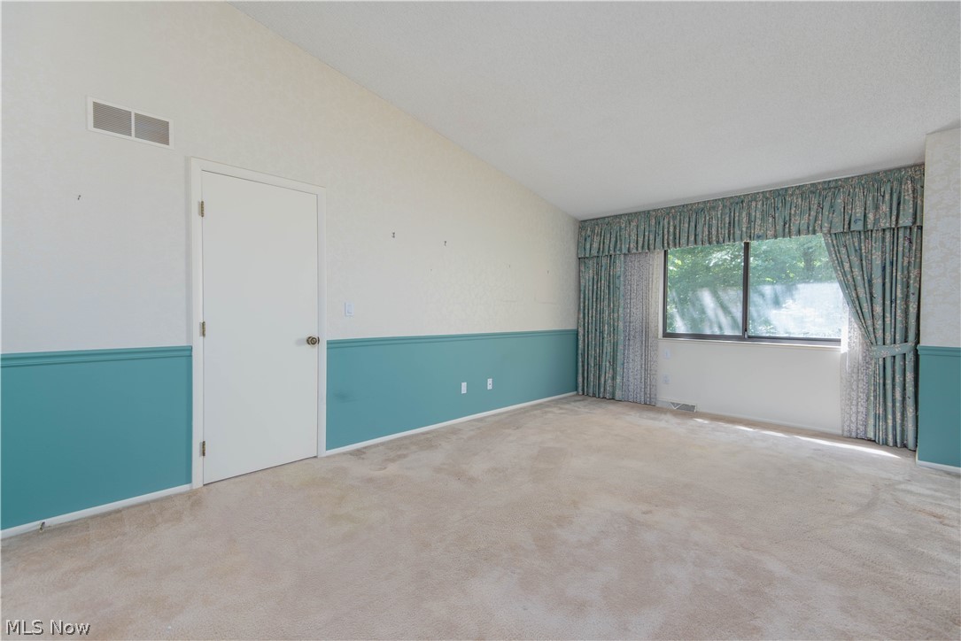 Hampton Woods - Residential