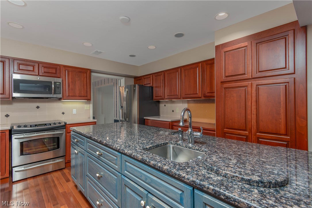 Hampton Woods - Residential