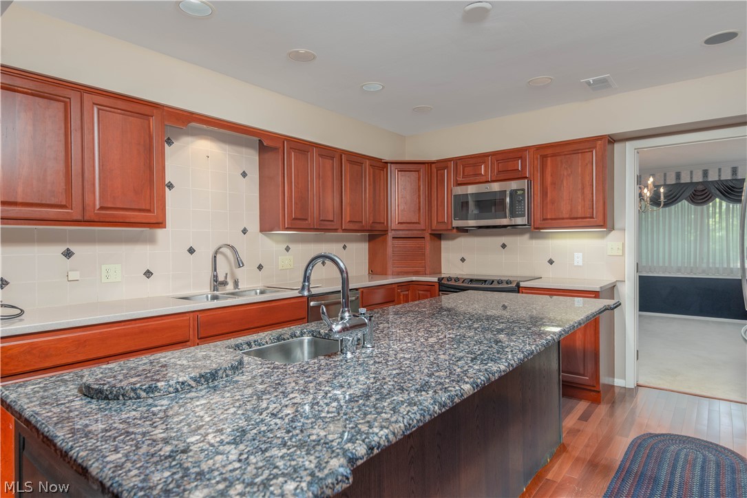 Hampton Woods - Residential