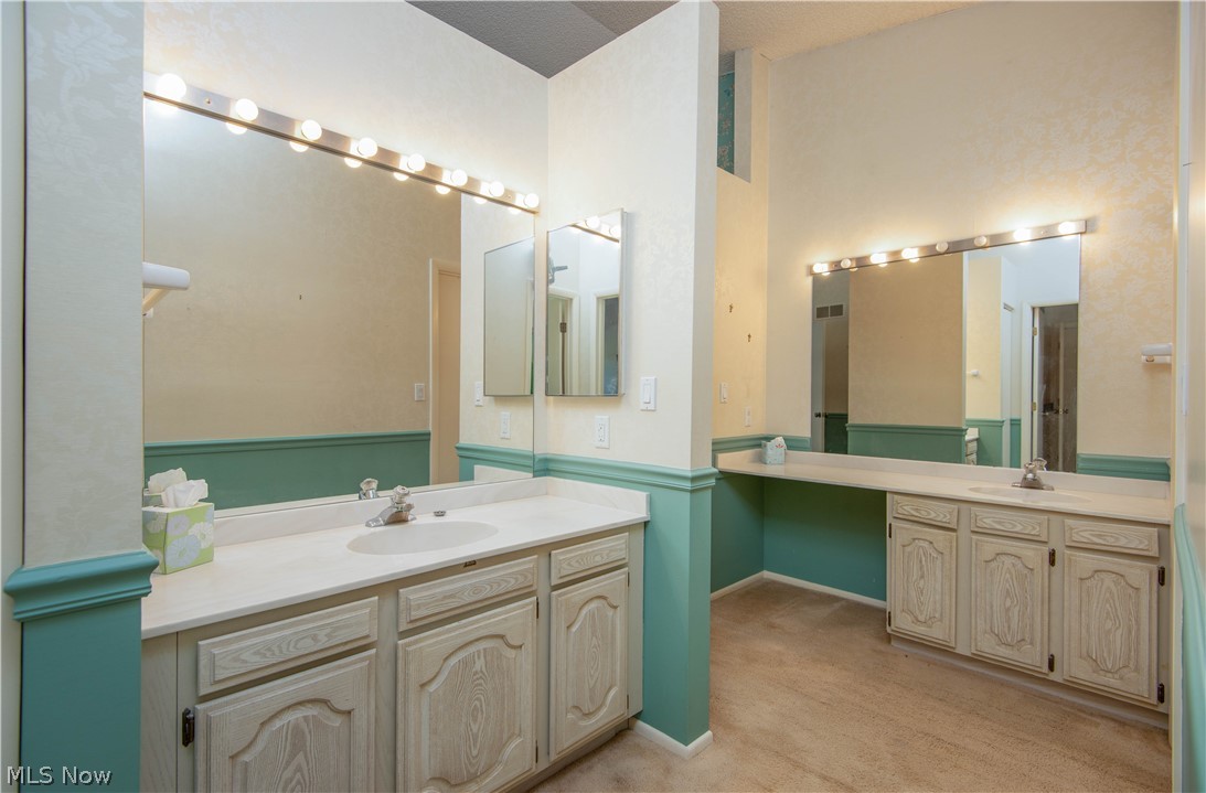 Hampton Woods - Residential