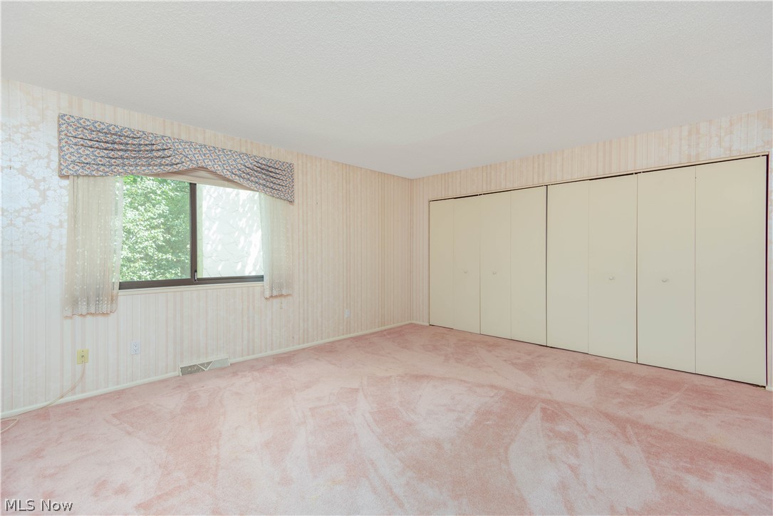 Hampton Woods - Residential