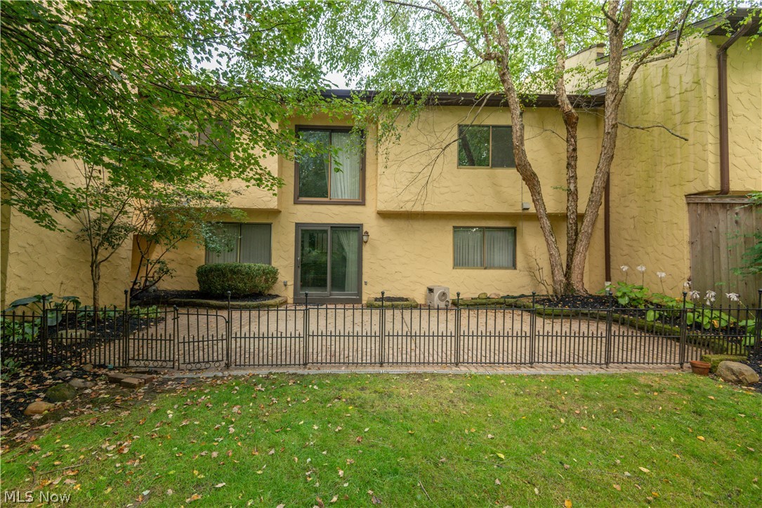 Hampton Woods - Residential