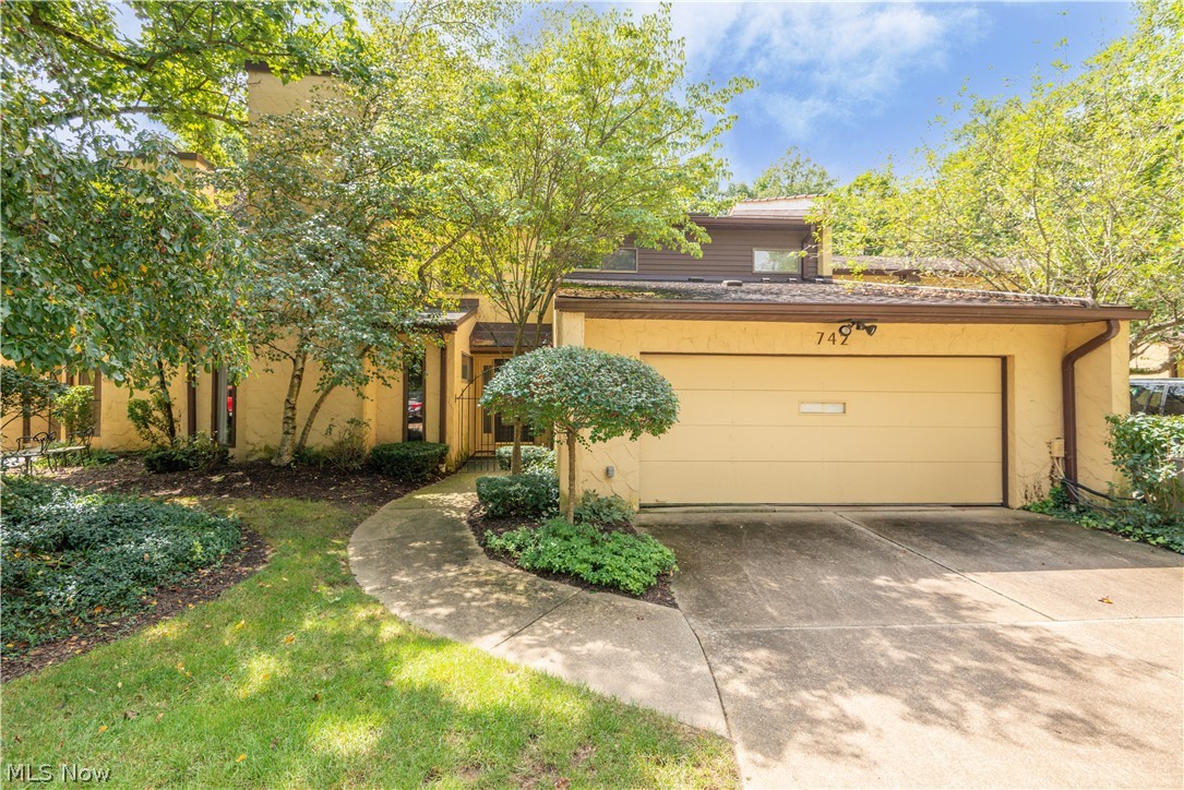 Hampton Woods - Residential