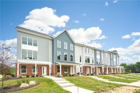 Townhouse For Sale - 606 Mull Avenue #13<br/> Summit County, Akron, OH 44313