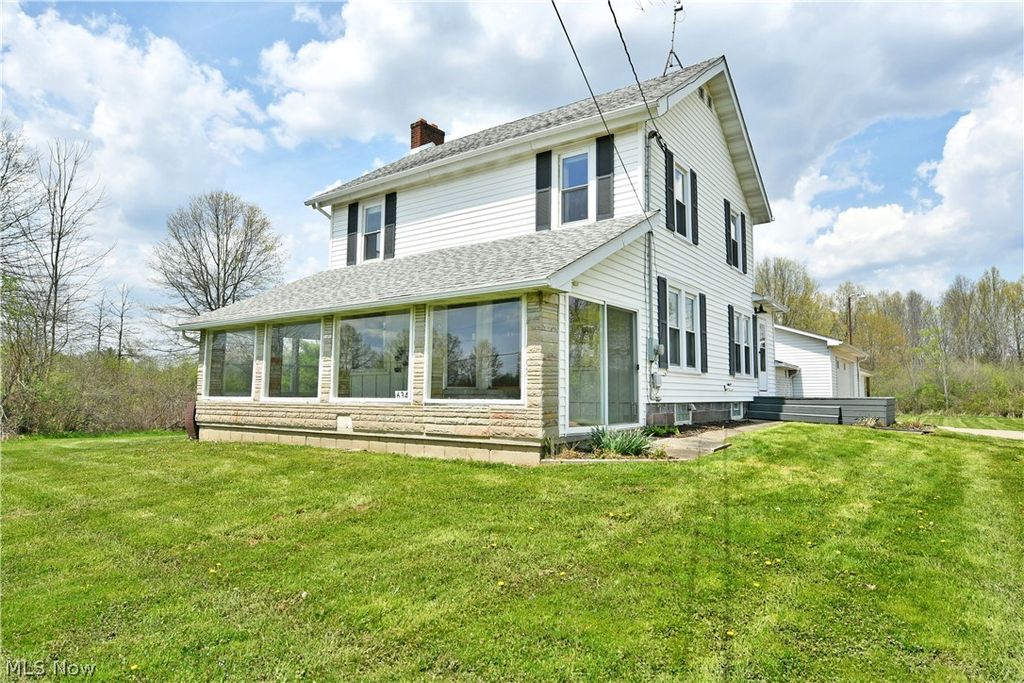 Photo of 634 Bristol Champion Townline Road NE, Bristolville, OH 44402 (MLS # 5205800)