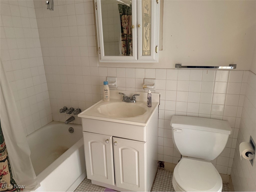 Coral Rock Condo - Residential