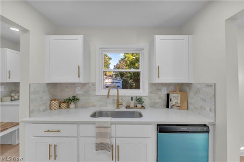 Tiny photo for 1163 Pennfield Road, Cleveland Heights, OH 44121 (MLS # 5253534)
