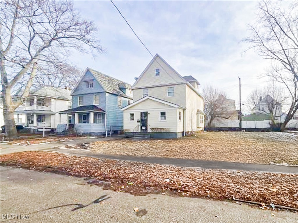 647 E 117th Street, Cleveland, Ohio image 3