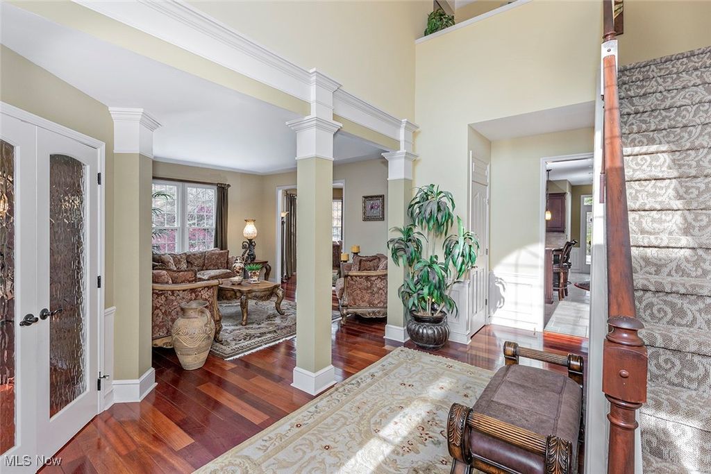 Photo of 471 Troubadour Drive, Sagamore Hills, OH 44067 (MLS # 5173949)