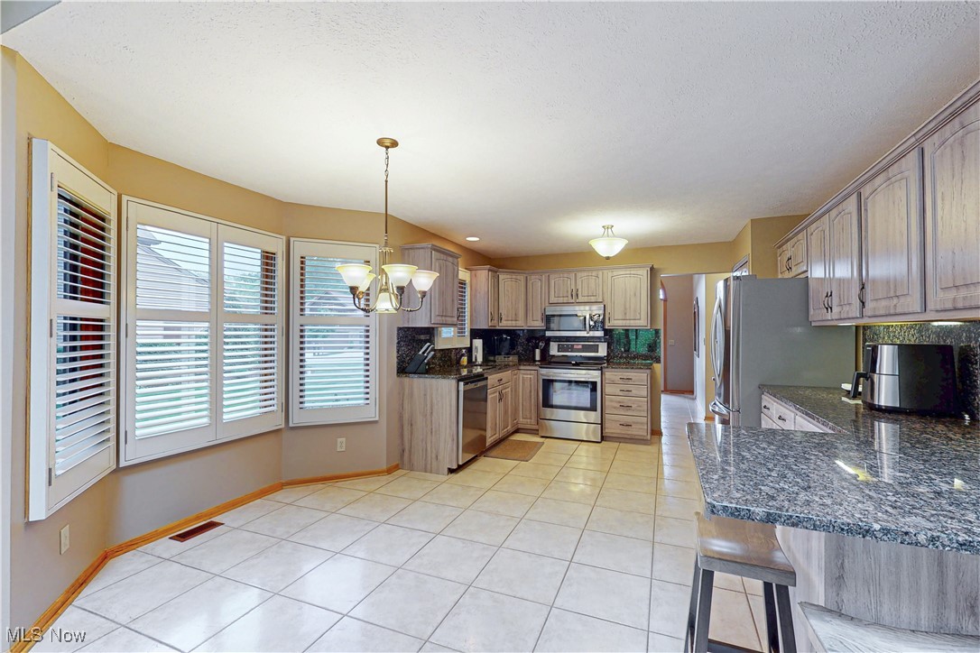 3936 Burgundy Bay Boulevard, Medina, Ohio image 4