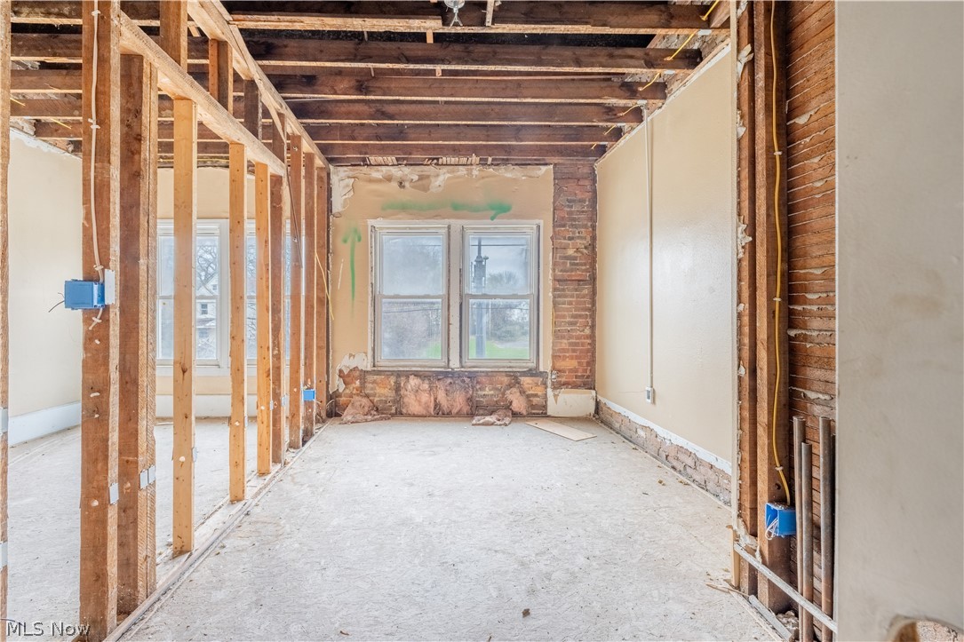 Cleveland - Commercial Sale