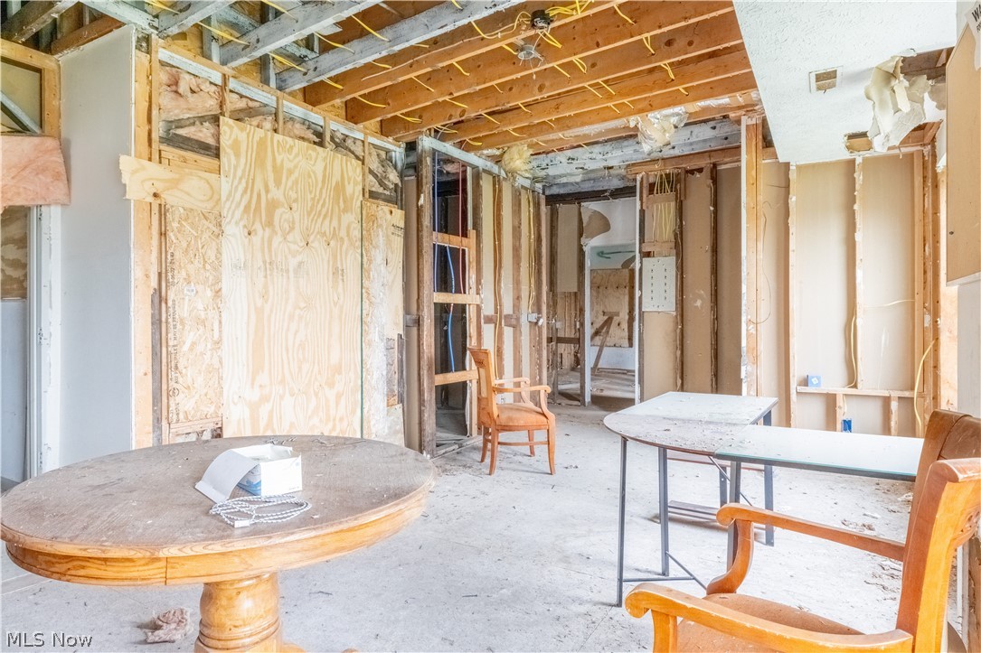 Cleveland - Commercial Sale