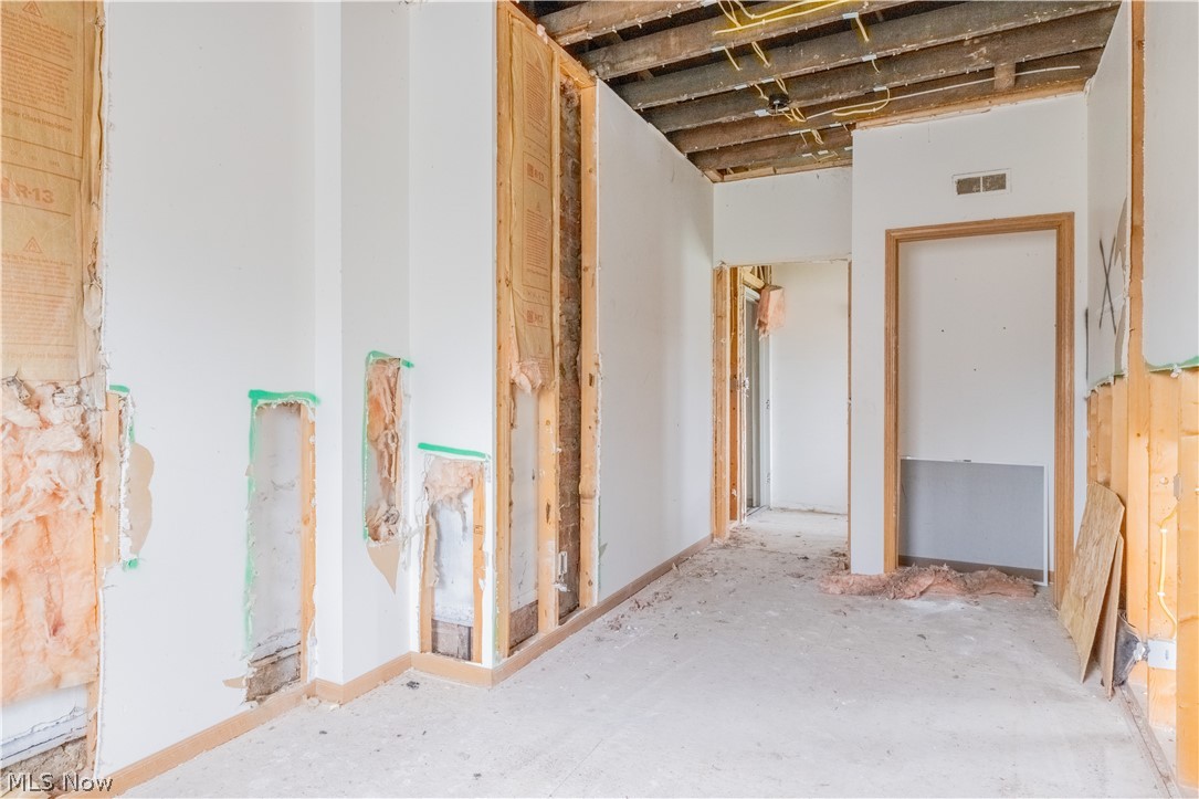 Cleveland - Commercial Sale