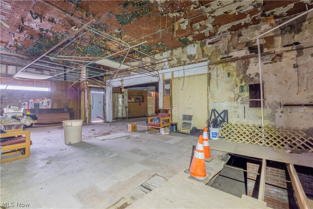 Cleveland - Commercial Sale