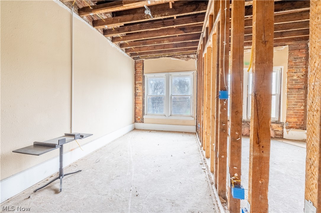 Cleveland - Commercial Sale