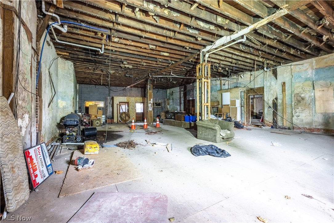 Cleveland - Commercial Sale