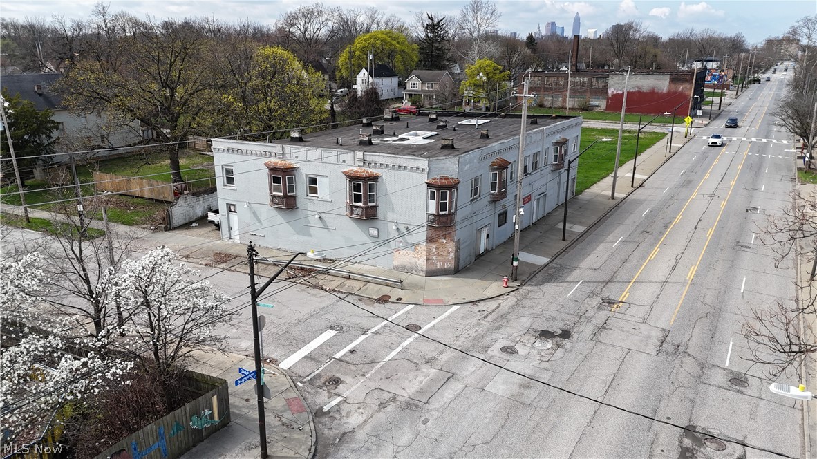Cleveland - Commercial Sale