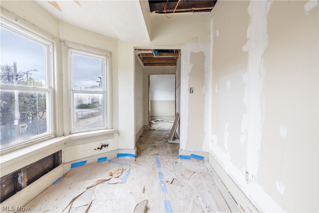 Cleveland - Commercial Sale