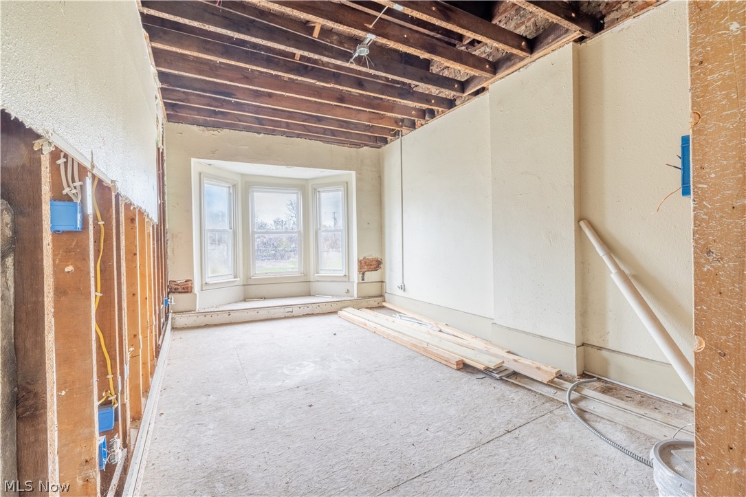 Cleveland - Commercial Sale