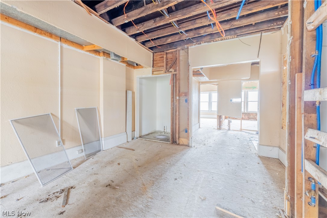 Cleveland - Commercial Sale