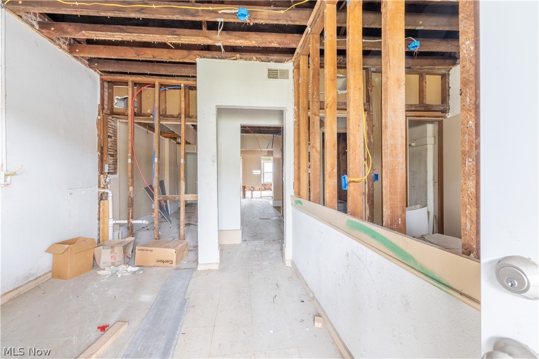 Cleveland - Commercial Sale