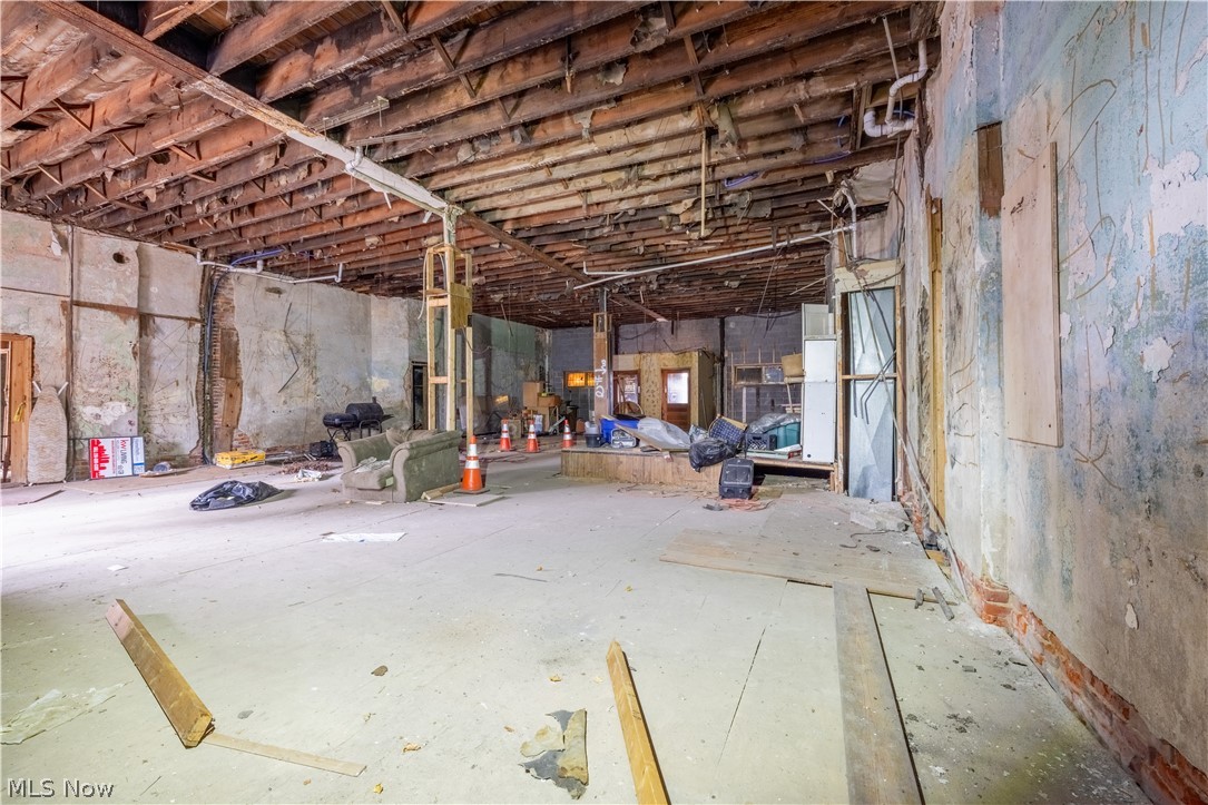 Cleveland - Commercial Sale