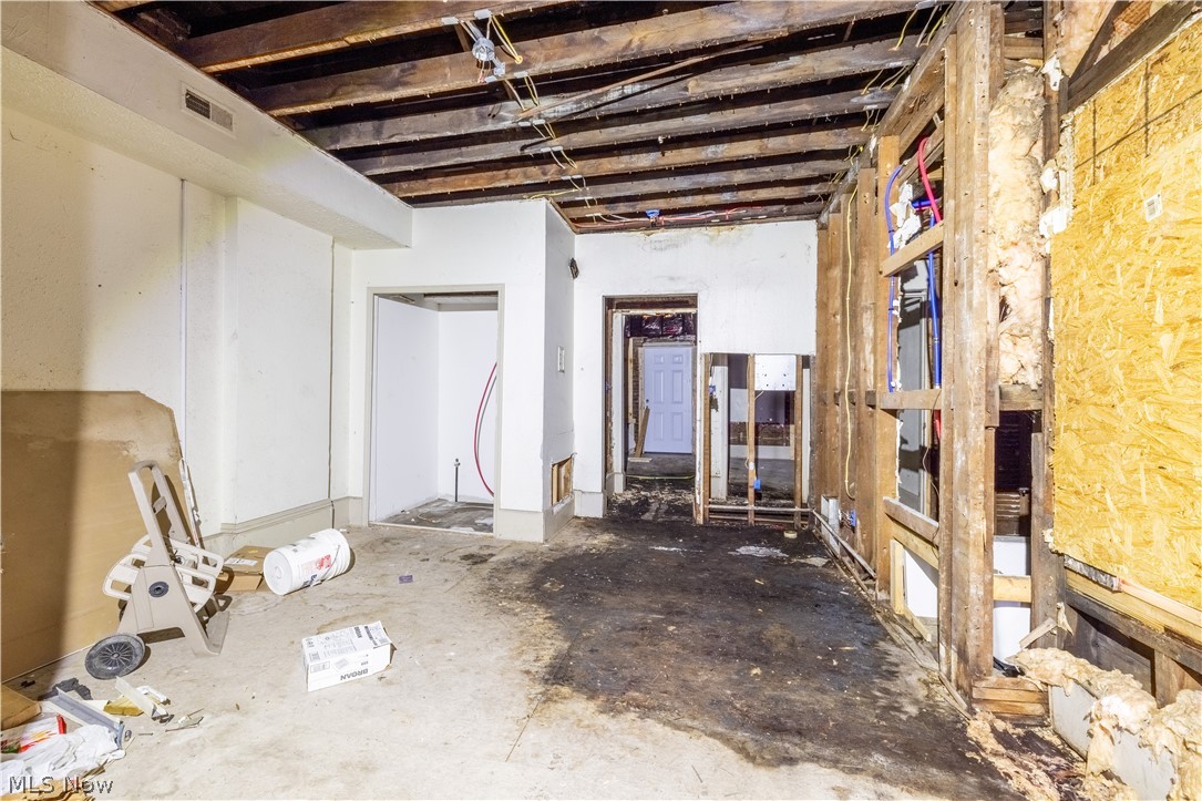 Cleveland - Commercial Sale