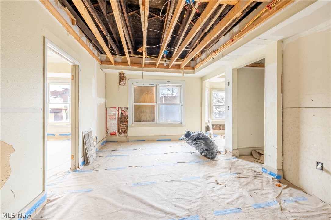 Cleveland - Commercial Sale