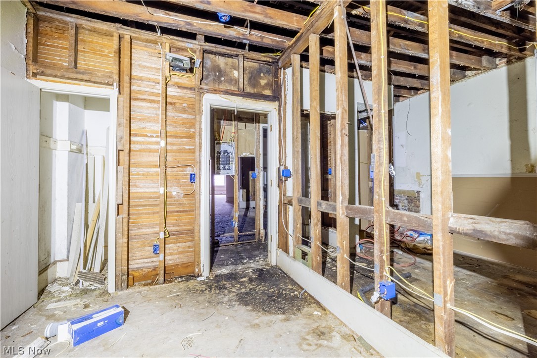 Cleveland - Commercial Sale