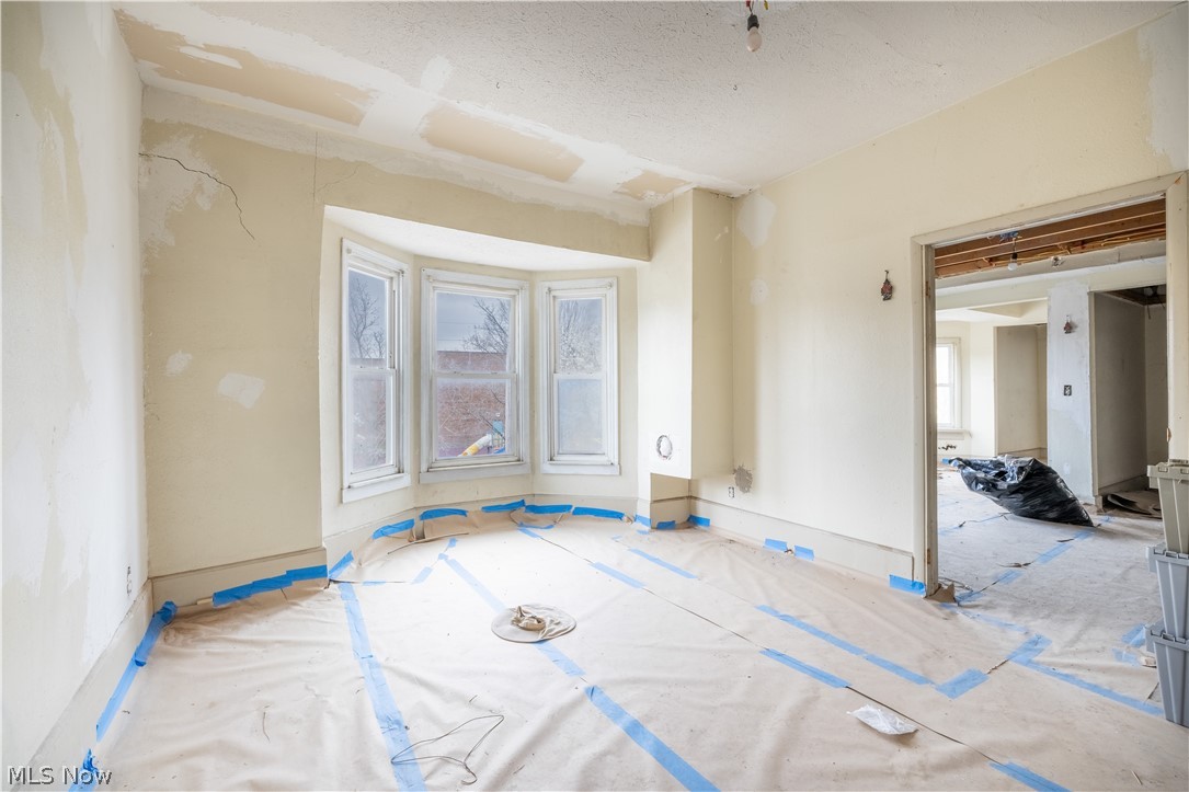 Cleveland - Commercial Sale