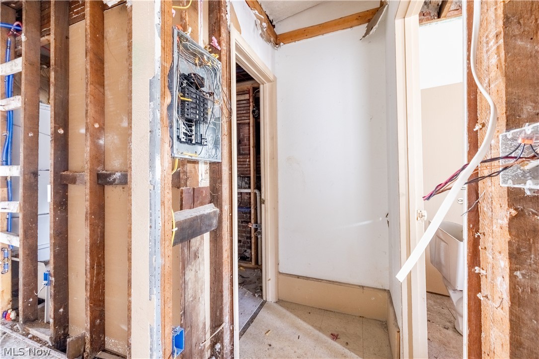 Cleveland - Commercial Sale